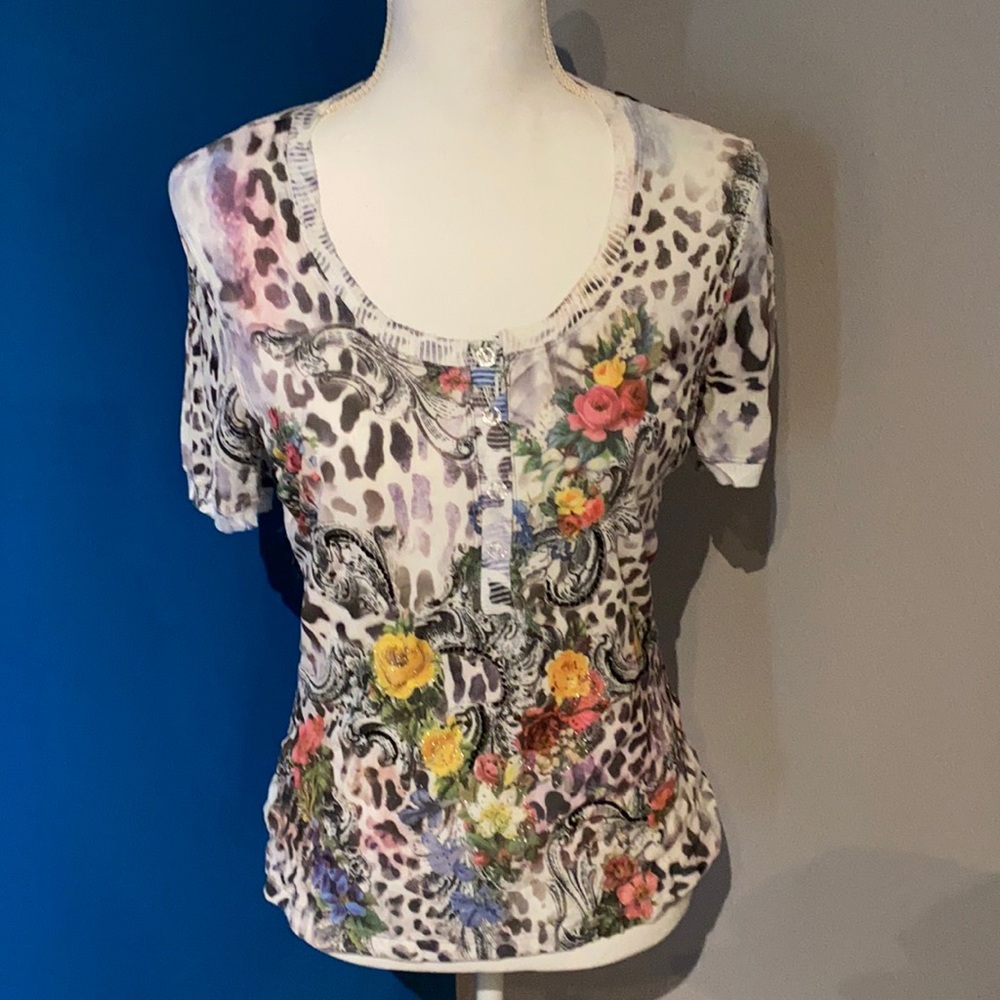 Lined blouse with super fun time intended